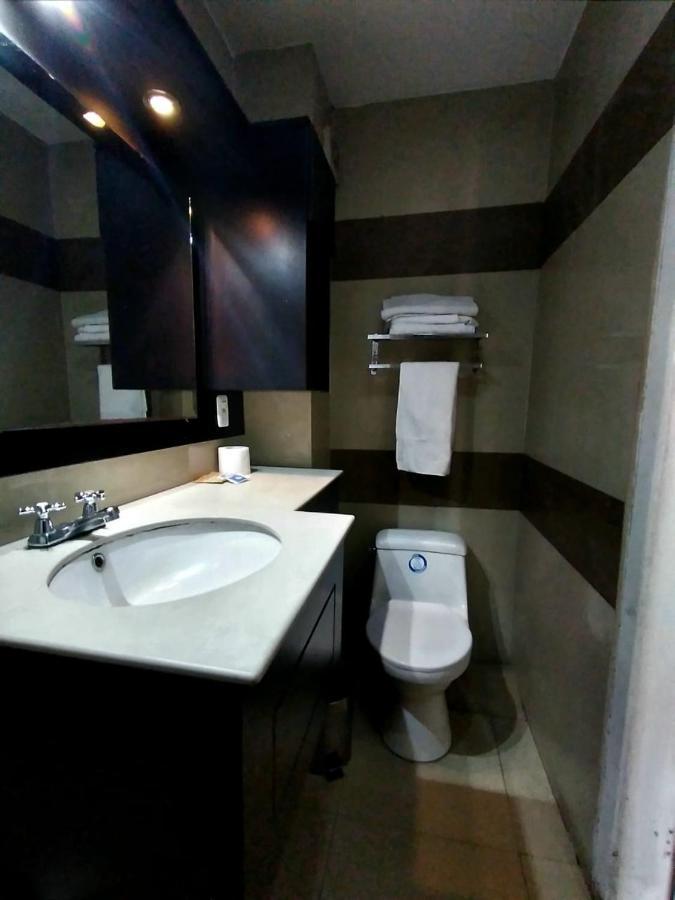 Hotel Imperial Амбато Экстерьер фото