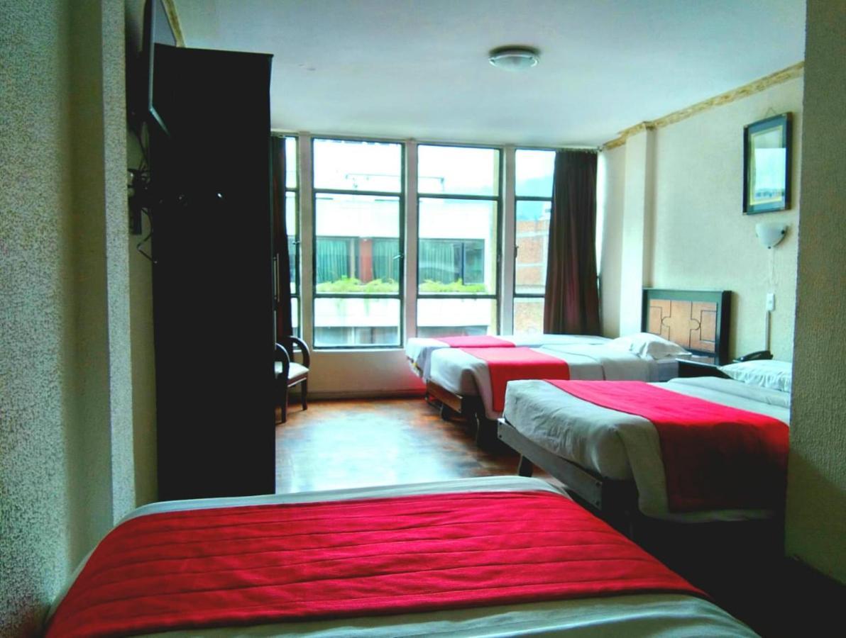 Hotel Imperial Амбато Экстерьер фото