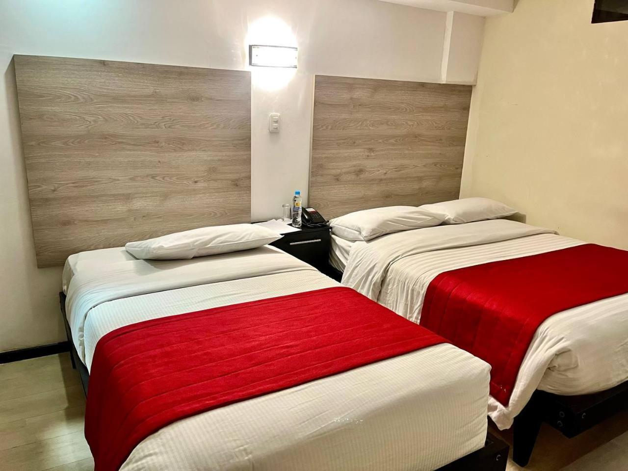 Hotel Imperial Амбато Экстерьер фото